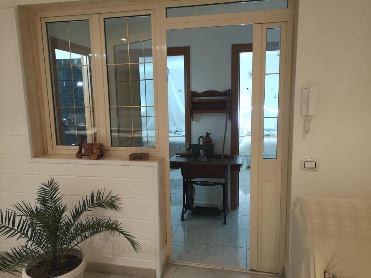 Villa Mina Con Vasca Idromassaggio Таранто Екстериор снимка