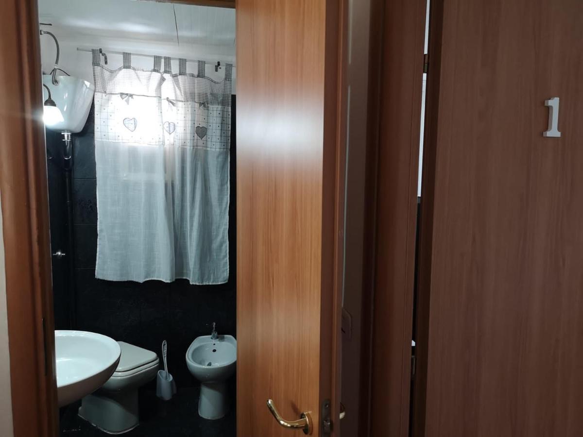 Villa Mina Con Vasca Idromassaggio Таранто Екстериор снимка